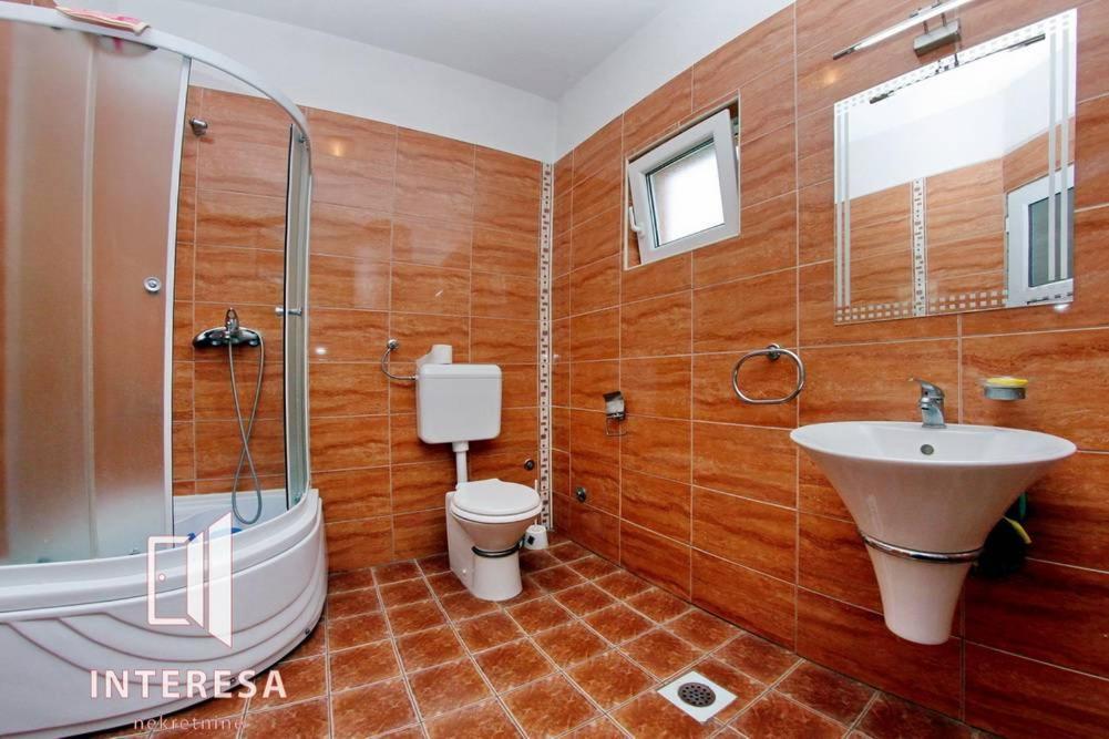 Sani Villa SJJ